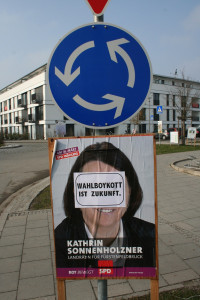 Überklebtes SPD-Plakat